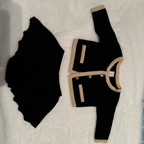Gap Knit Black and Gold Matching Cardigan and Skirt Set 0-3 months - Picture 4 of 4
